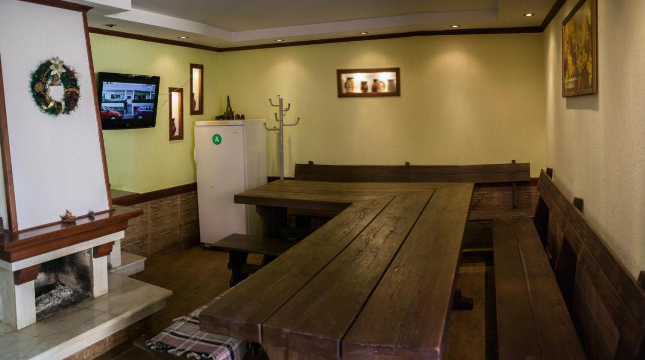 U Eli Hotel Polyana  Luaran gambar