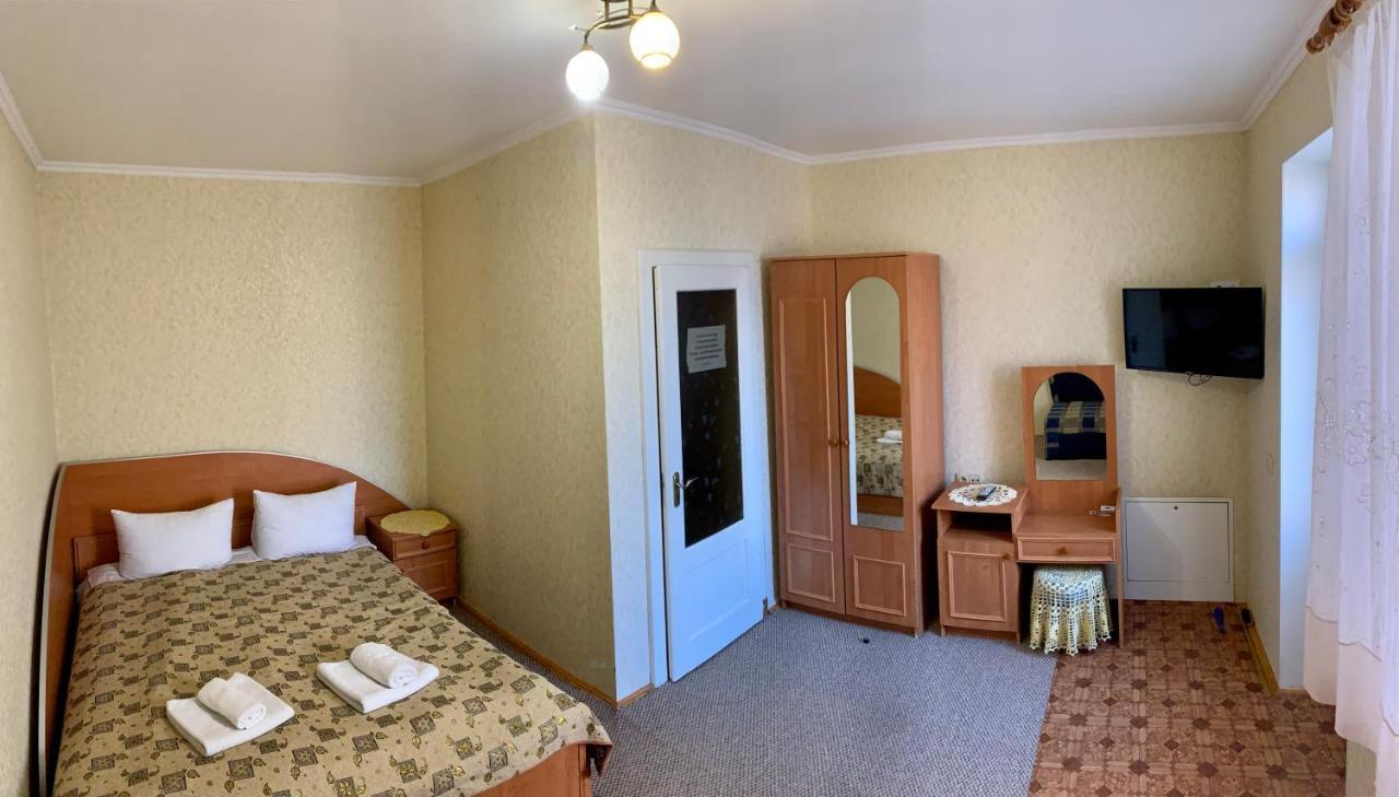 U Eli Hotel Polyana  Luaran gambar
