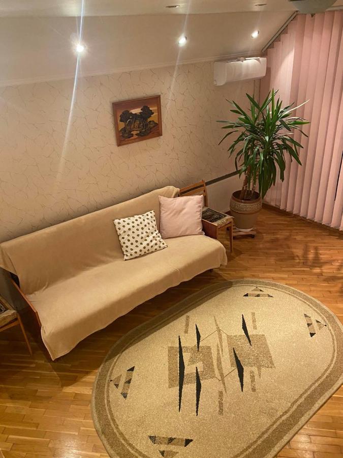 U Eli Hotel Polyana  Luaran gambar