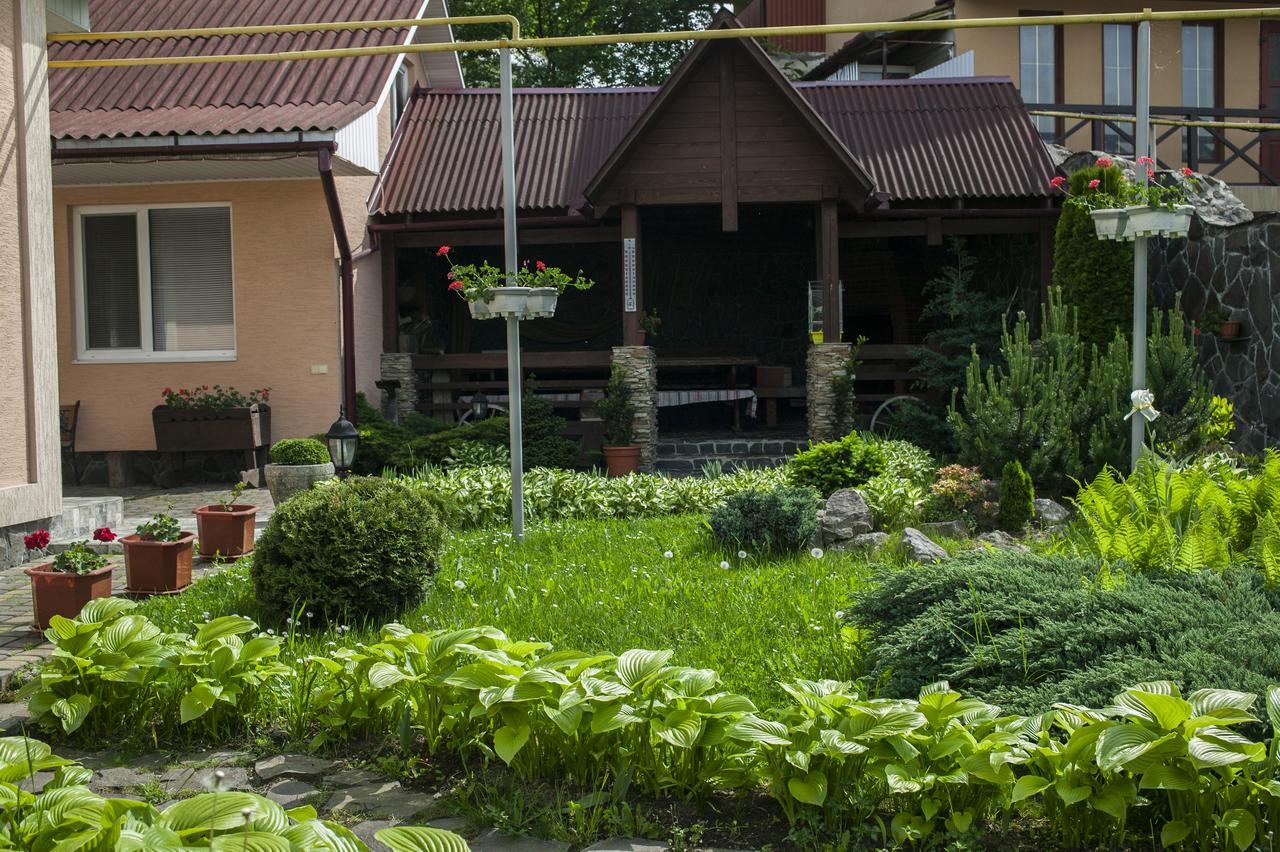 U Eli Hotel Polyana  Luaran gambar