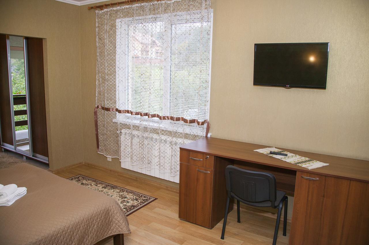 U Eli Hotel Polyana  Luaran gambar