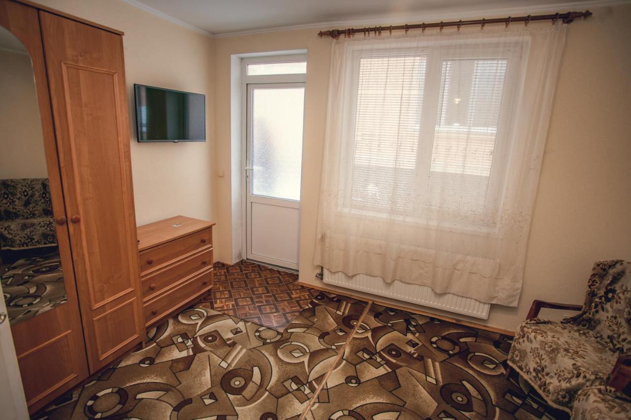 U Eli Hotel Polyana  Luaran gambar